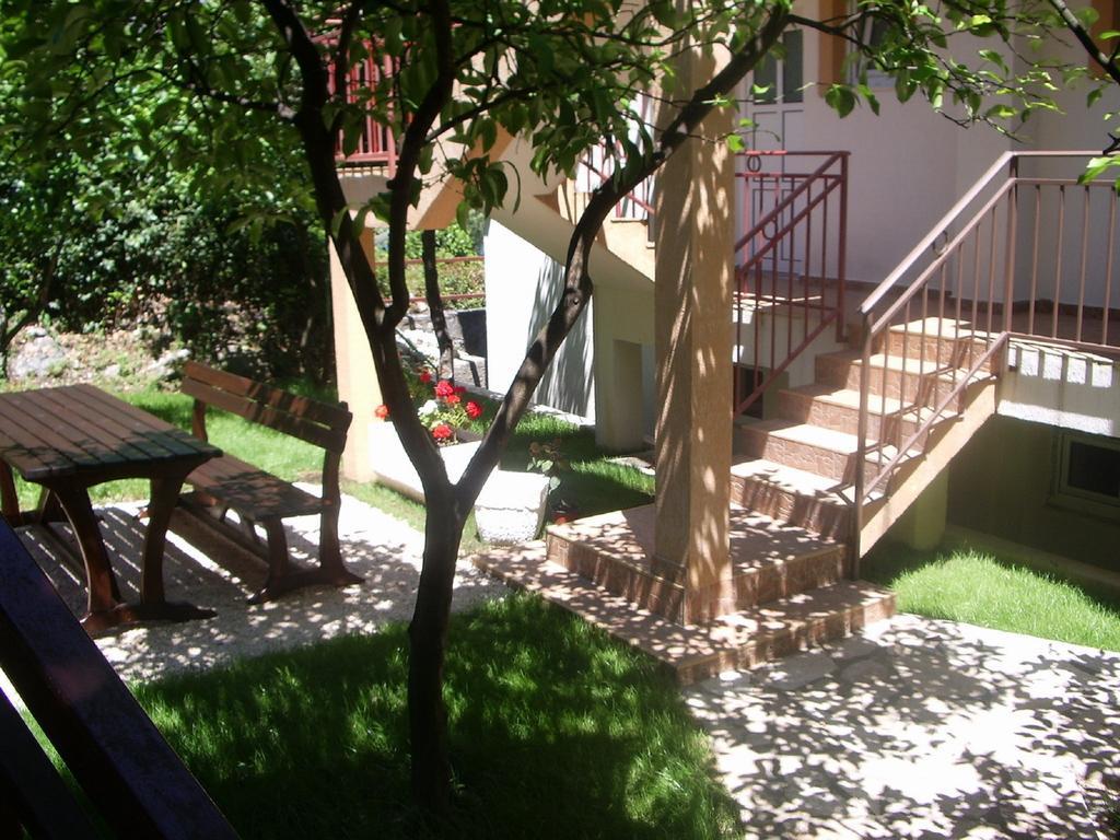 Apartmani Stanovcic ดอนิมอรินิ ภายนอก รูปภาพ