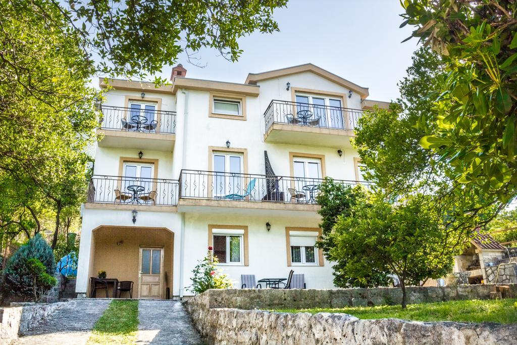 Apartmani Stanovcic ดอนิมอรินิ ภายนอก รูปภาพ