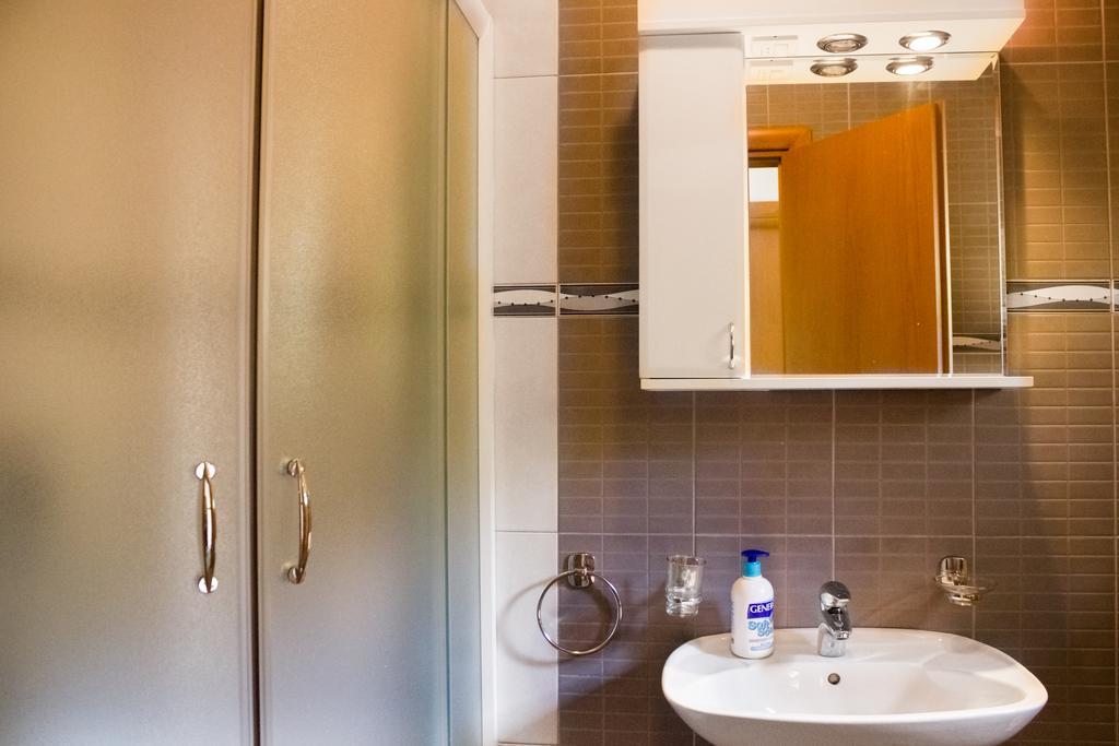 Apartmani Stanovcic ดอนิมอรินิ ภายนอก รูปภาพ